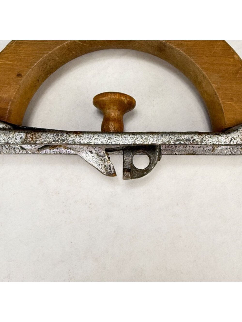 Vintage Colebrookdale Sad Iron With Wood Handle - Picture 8 of 13